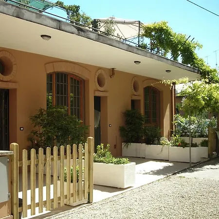 아파트 Borghetto San Donato *